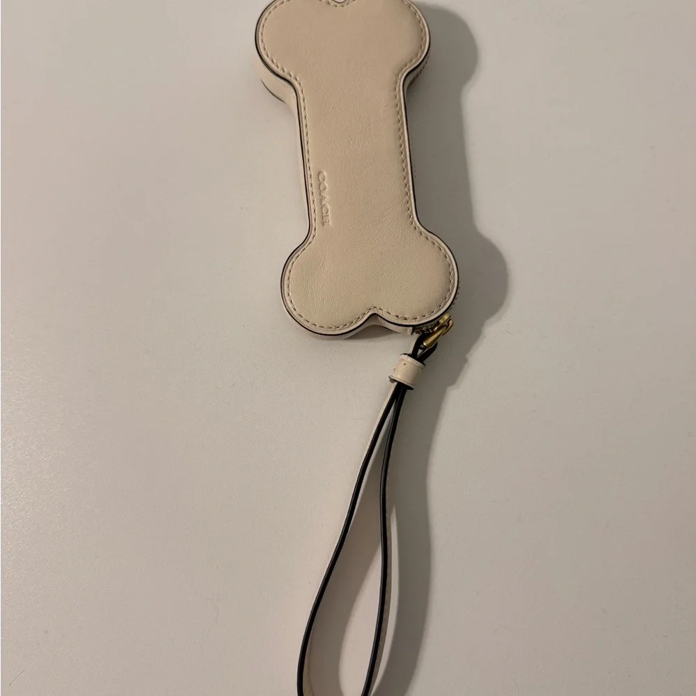 Coach Bone-Shaped Cream Coin Purse - Picture 2 of 6